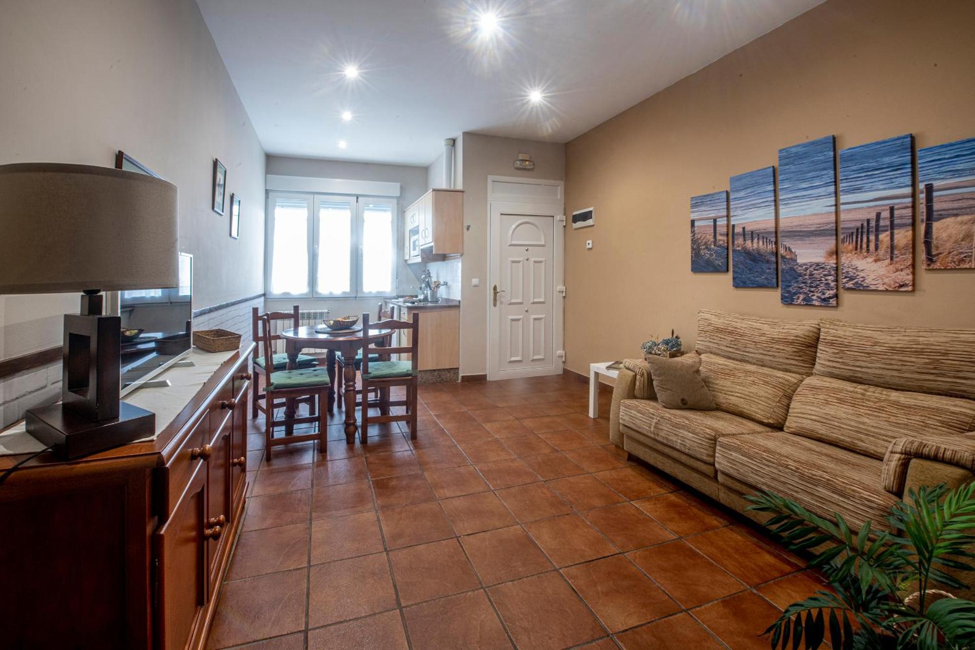Apartamentos Turisticos La Flor Muros de Nalón Eksteriør bilde